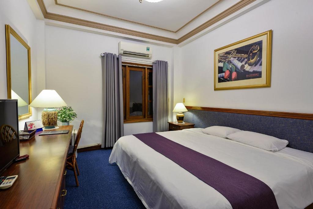 Двухместный (Двухместный номер эконом-класса с 1 кроватью или 2 отдельными кроватями) отеля The Spring Hotel, Хошимин