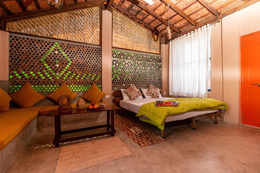 Двухместный (Двухместный номер Делюкс с 1 кроватью и душем) курортного отеля The Hammock Goa, Анжуна