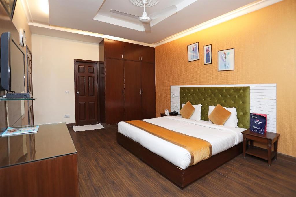 Отель OYO 9300 Hotel Sufyan, Гургаон