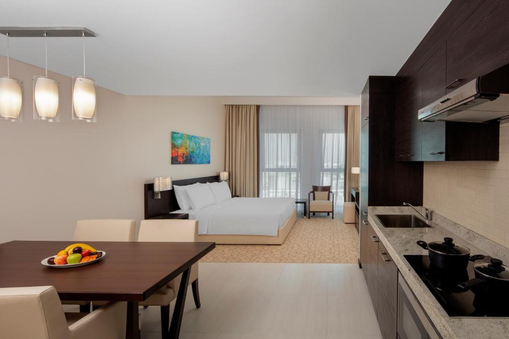 Студио (Номер-студио с кухней) апарт-отеля Hyatt Place Residences Dubai / Al Rigga, Дубай