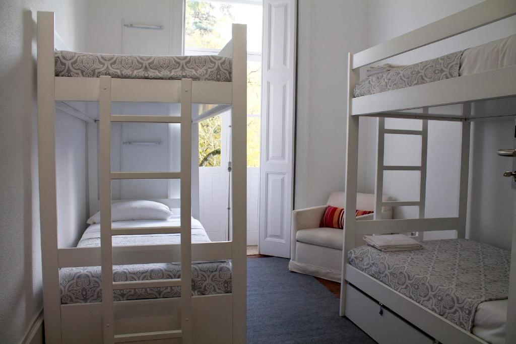 Номер (Кровать в общем номере с 4 кроватями и общей ванной комнатой) хостела NS Hostel & Suites, Коимбра