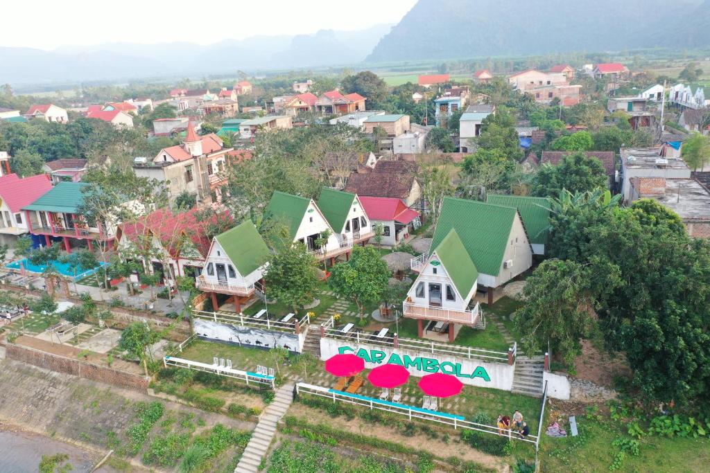 Номер (Private bungalow with balcony and garden view) загородного отеля Carambola Bungalow, Донгхой