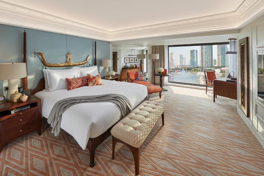 Сьюит (Люкс «Авторский» с кроватью размера «king-size») отеля Mandarin Oriental Bangkok, Бангкок