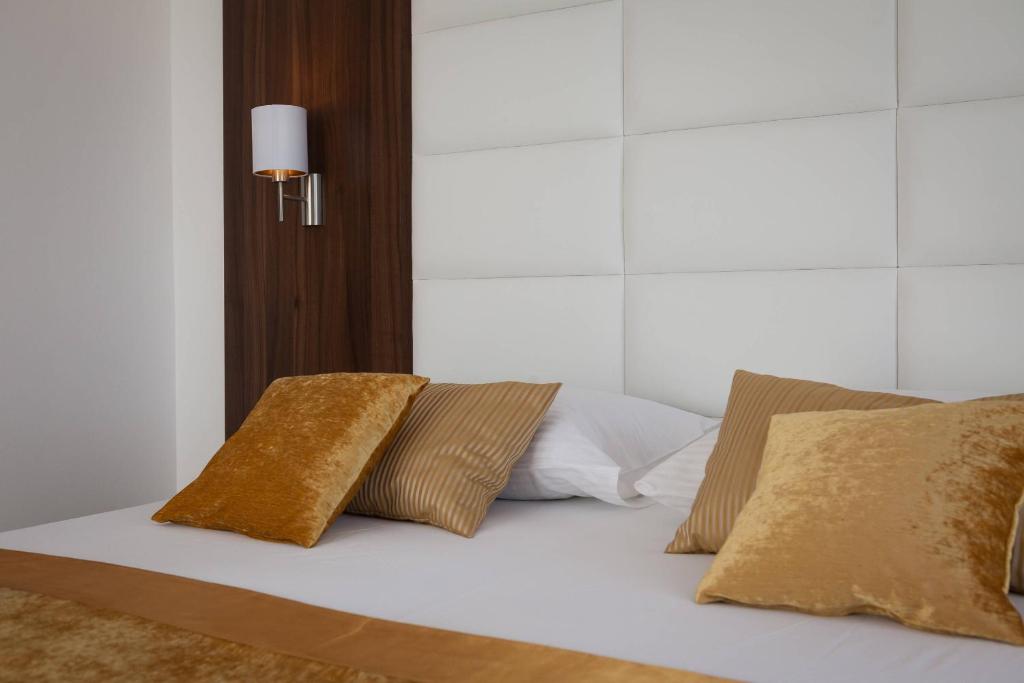 Двухместный (Двухместный номер «Комфорт» с 1 кроватью или 2 отдельными кроватями) отеля Hotel Perla, Рогозница