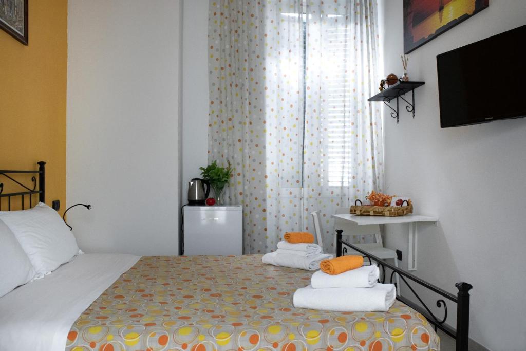 Двухместный (Двухместный номер с 1 кроватью и собственной ванной комнатой) отеля Pomodoro B&B, Неаполь