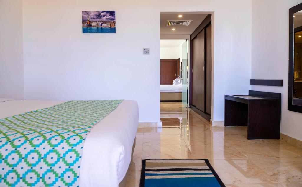 Семейный (Семейный номер с видом на море) курортного отеля Elphistone Resort Marsa Alam, Абу-Дабаб
