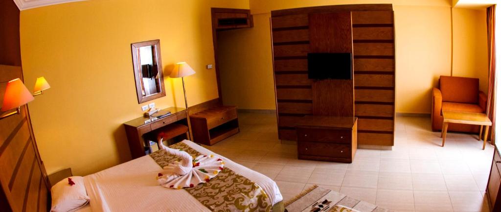 Двухместный (Двухместный номер эконом-класса с 1 кроватью) курортного отеля Movie Gate Golden Beach Hotel, Хургада