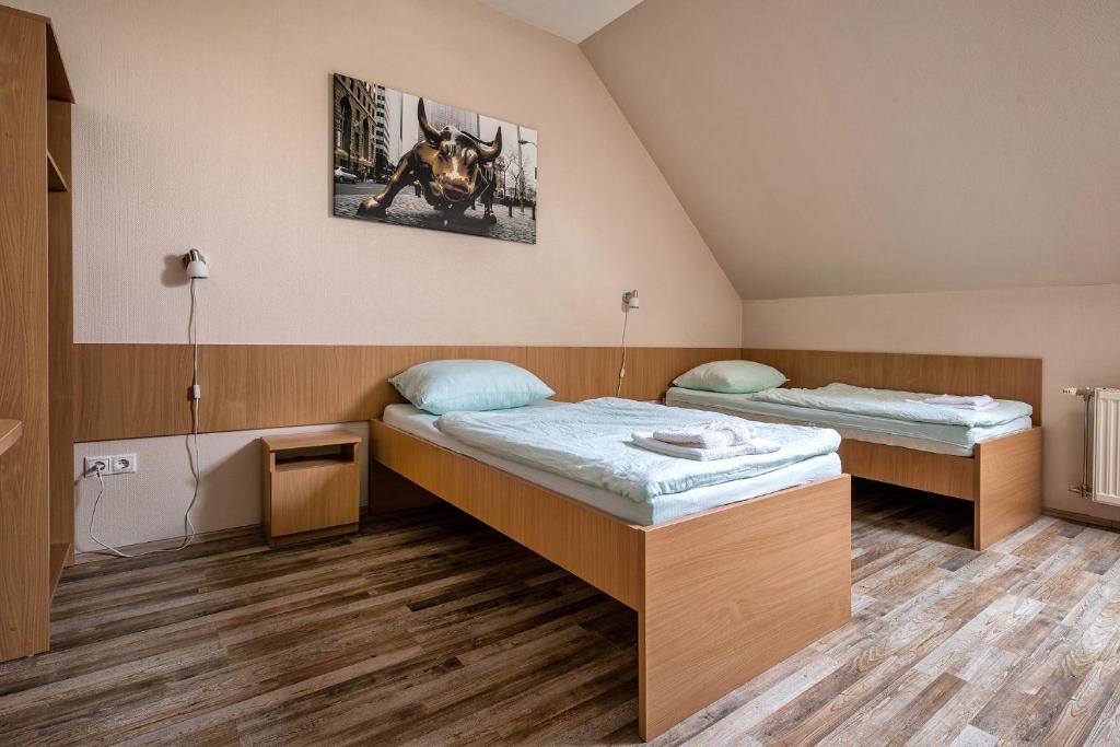 Двухместный (Двухместный номер с 2 отдельными кроватями и собственной ванной комнатой) гостевого дома Napfény Pihenő és Rendezvényház, Кечкемет