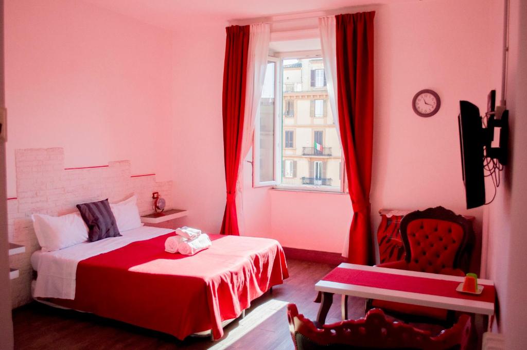 Двухместный (Улучшенный двухместный номер с 1 кроватью или 2 отдельными кроватями, вид на город) отеля Relais Cola Di Rienzo, Рим