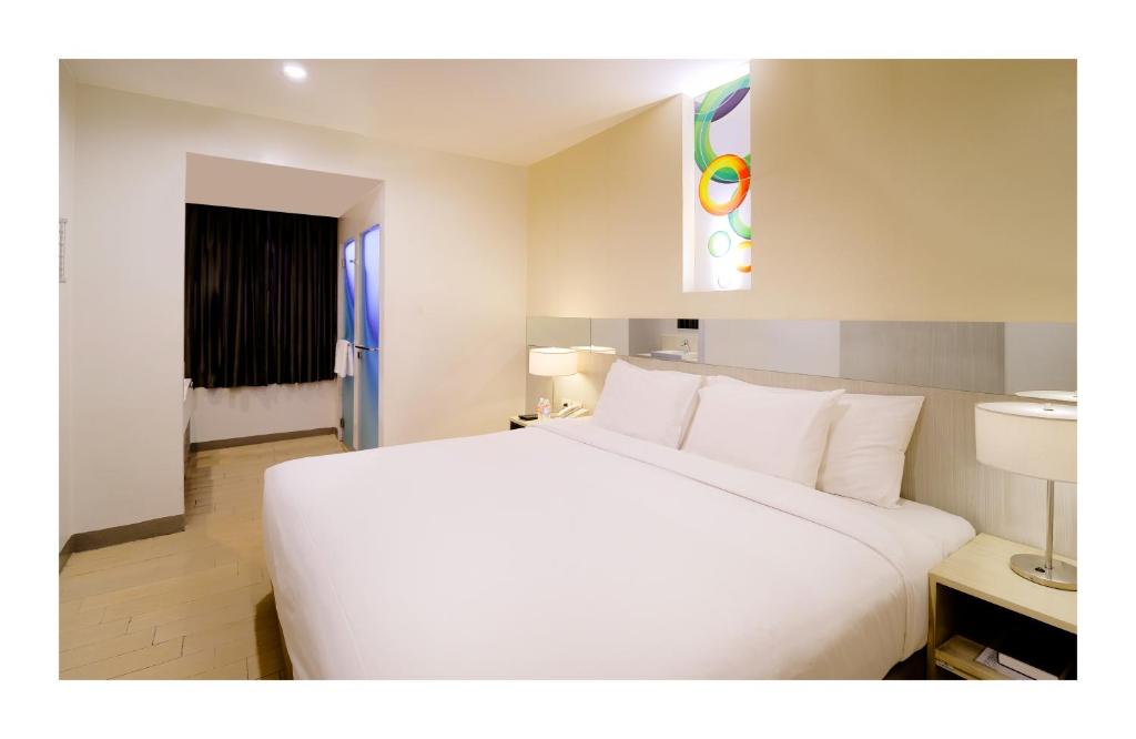 Двухместный (Стандартный номер с кроватью размера «king-size») отеля Go Hotels Ortigas Center, Манила
