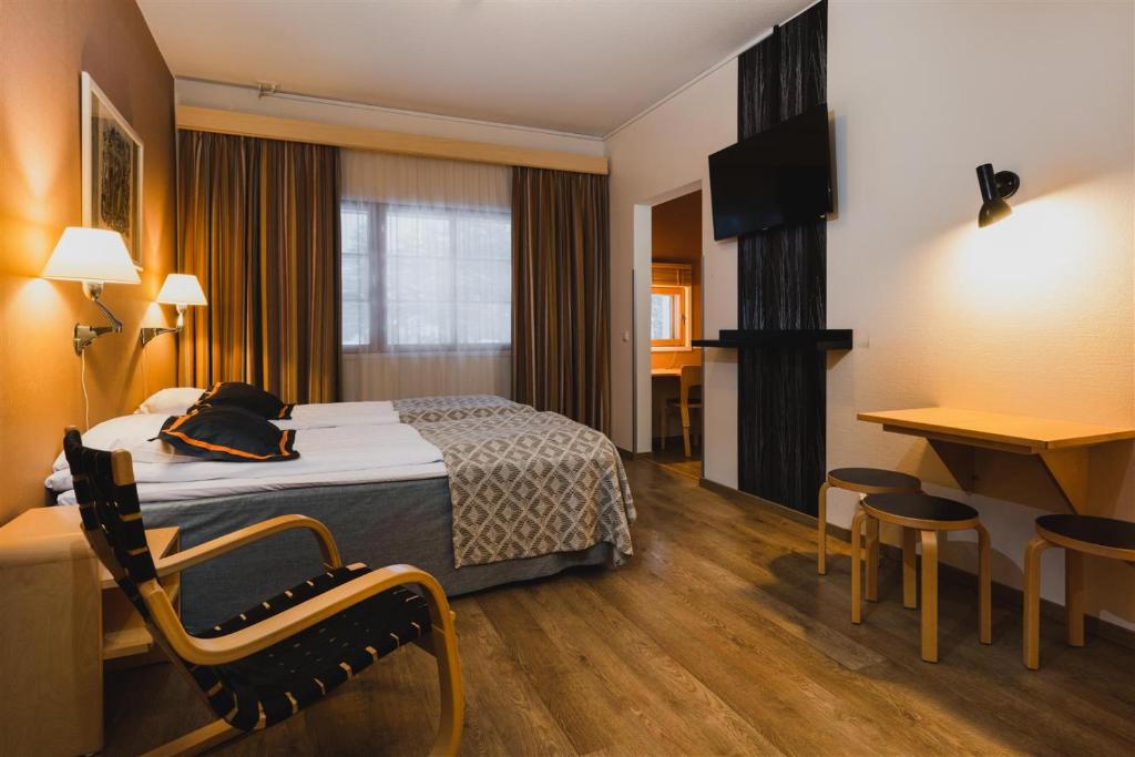 Семейный (Семейный двухместный номер с 2 отдельными кроватями, посещение спа-центра) отеля Levi Hotel Spa, Леви