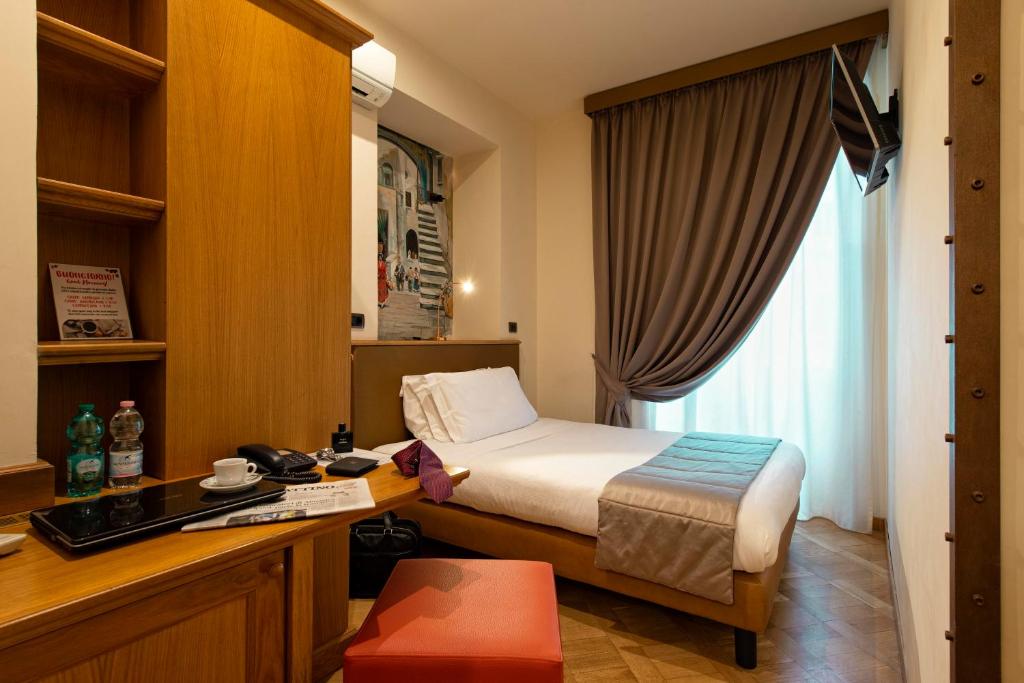 Одноместный (Одноместный номер) отеля Grand Hotel Europa & Restaurant - Sea Hotels, Неаполь