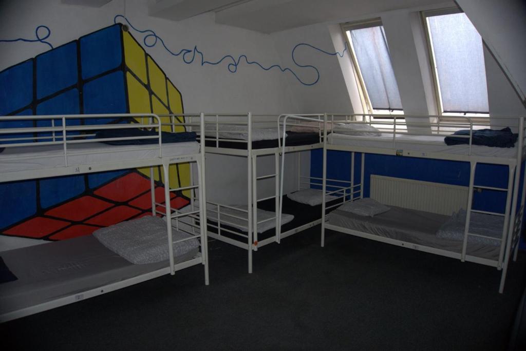 Номер (Кровать в общем номере для мужчин и женщин с 10 кроватями) хостела Vitae Hostel, Будапешт