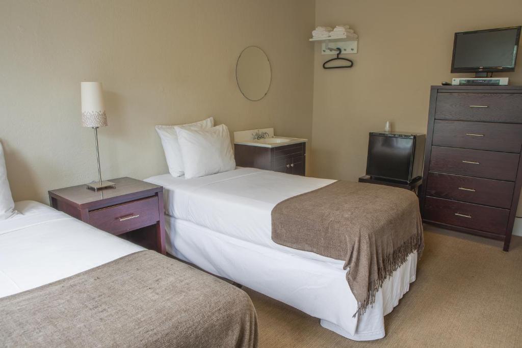 Двухместный (Двухместный номер с 2 отдельными кроватями и общей ванной комнатой) отеля Casa Loma Hotel, Сан-Франциско