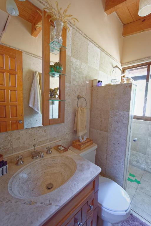 Семейный (Cемейный номер с собственной ванной комнатой) отеля Casa Navacoyan, Малиналько