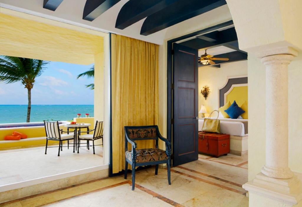Сьюит (Люкс с 1 спальней и мини-бассейном, рядом с океаном) курортного отеля Zoetry Paraiso de la Bonita - Endless Privileges All Inclusive, Пуэрто-Морелос