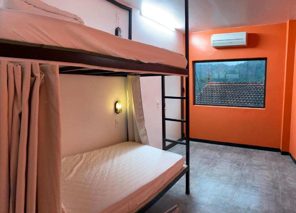 Номер (Кровать в общем номере для женщин с 4 кроватями) отеля Jasmine Hostel, Хазянг