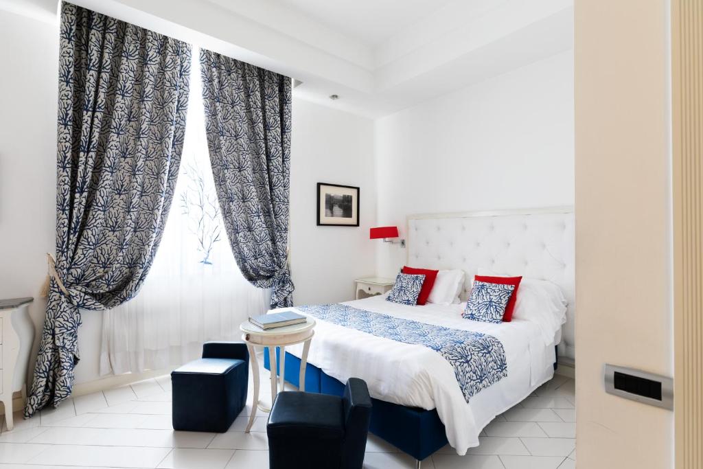 Двухместный (Двухместный номер Делюкс с 1 кроватью) отеля La Ciliegina Lifestyle Hotel, Неаполь