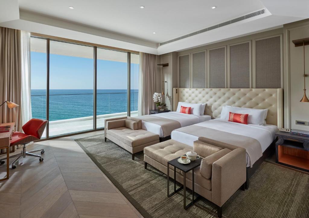 Сьюит (Люкс с 2 спальнями, террасой и доступом в клубный лаундж) курортного отеля Mandarin Oriental Jumeira, Dubai, Дубай