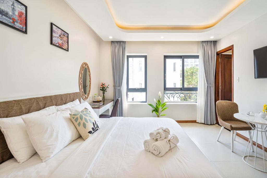 Двухместный (Номер Делюкс с кроватью размера «king-size») апарт-отеля The Royal Hotel & Apartment - Phu My Hung, Хошимин