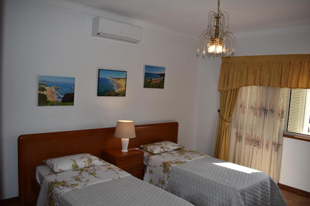 Двухместный (Двухместный номер с 2 отдельными кроватями и общей ванной комнатой) гостевого дома Monte da Ria Guest House, Фару