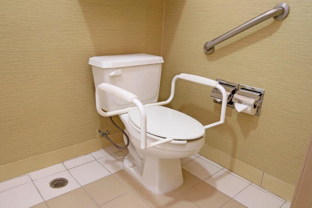 Двухместный (Twin Room with Mobility Accessible Tub - Non-Smoking) отеля Holiday Inn Monclova, Монклова