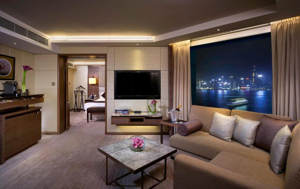 Двухместный (Предложение Staycation - Люкс Dream - Люкс с видом на гавань, доступом в представительский лаундж, ваучером на питание на сумму 800 гонконгских долла�) отеля InterContinental Grand Stanford Hong Kong, Гонконг (город)