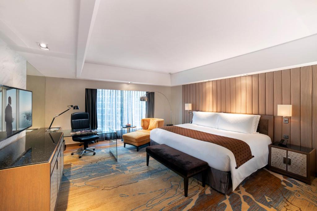 Четырехместный (Предложение Staycation - Представительский семейный номер) отеля InterContinental Kuala Lumpur, Куала-Лумпур