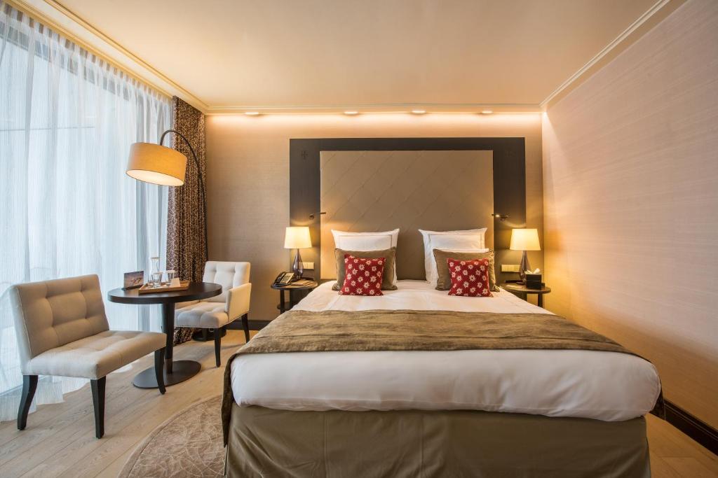Двухместный (Номер с кроватью размера «king-size» и видом на город) курортного отеля InterContinental Davos, Давос