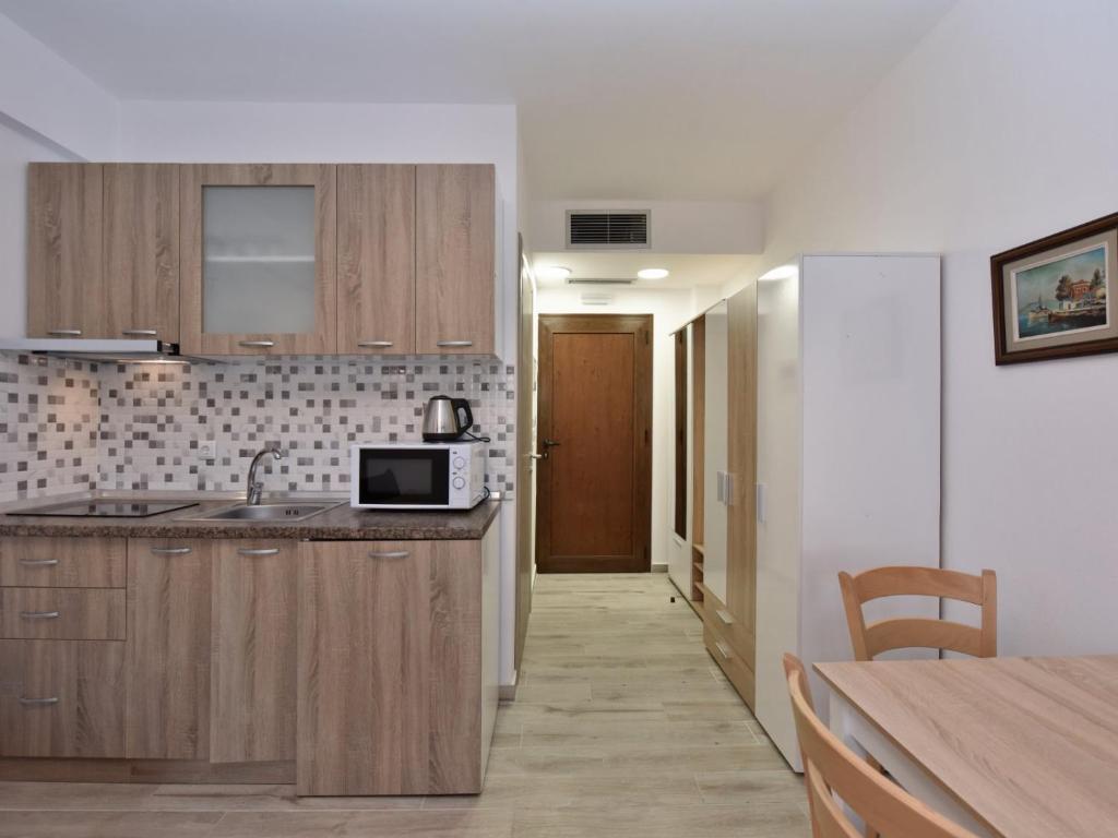 Апартаменты (Апартаменты - 1-й этаж), Azur Apartments - Nikiti Halkidiki