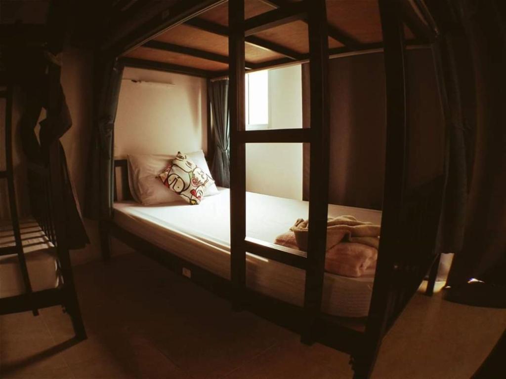 Номер (6 Bed Mixed Dormitory Room) хостела K-Bunk, Краби