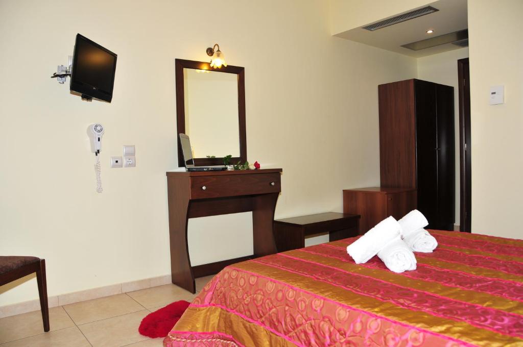 Двухместный (Стандартный двухместный номер с 2 отдельными кроватями) отеля Hotel Gogos, Калампака