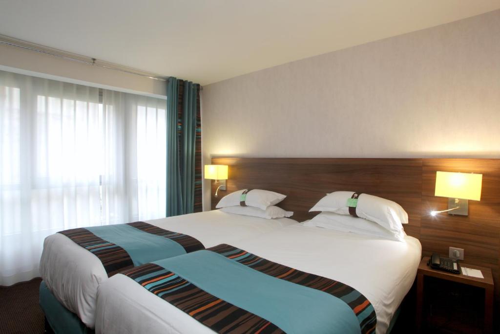 Двухместный (Стандартный номер с кроватью размера «king-size») отеля Holiday Inn Paris Montmartre, Париж