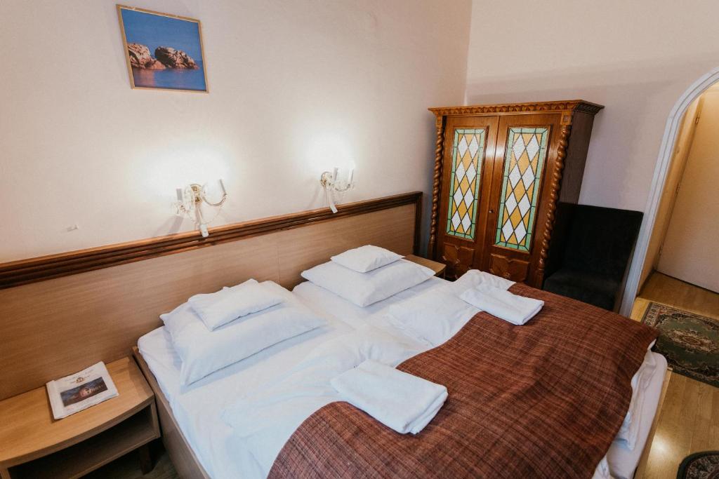 Двухместный (Классический двухместный номер с 2 отдельными кроватями) отеля Tisza Hotel, Сегед