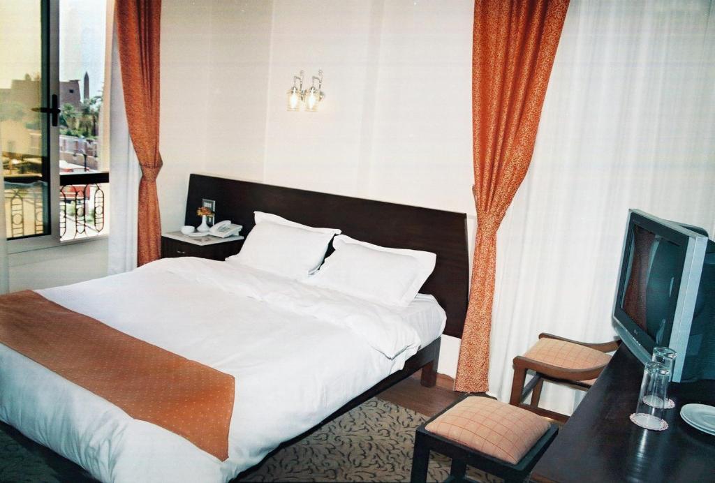 Двухместный (Стандартный двухместный номер с 1 кроватью или 2 отдельными кроватями, вид на храм) отеля Susanna Hotel Luxor, Луксор