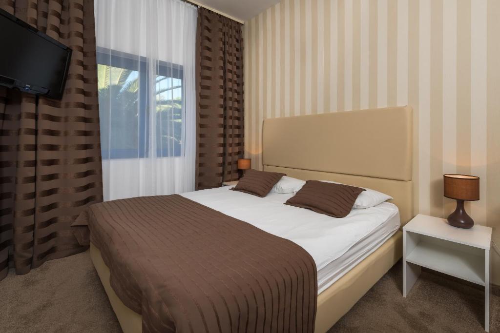 Двухместный (Двухместный номер с 1 кроватью, вид на парк) отеля Hotel Jadran, Сплит