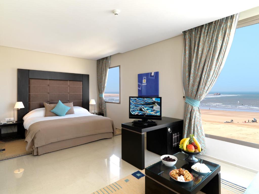 Двухместный (Двухместный номер Делюкс с видом на море и пакетом спа-услуг) отеля Atlas Essaouira & Spa, Эс-Сувейра
