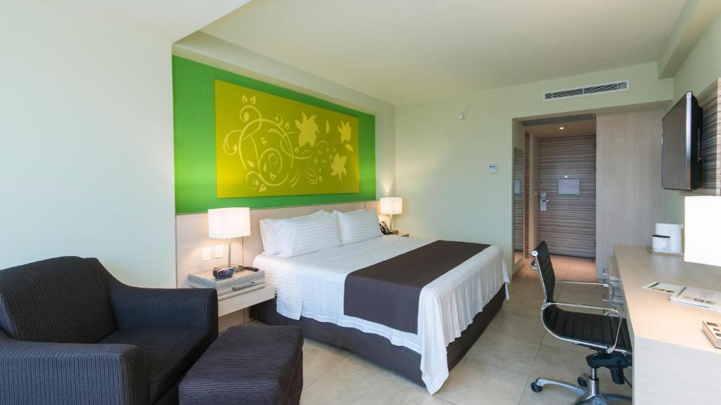 Двухместный (Номер с кроватью размера king-size – Подходит для гостей с ограниченными физическими возможностями) отеля Holiday Inn Coatzacoalcos, Коацакоалькос