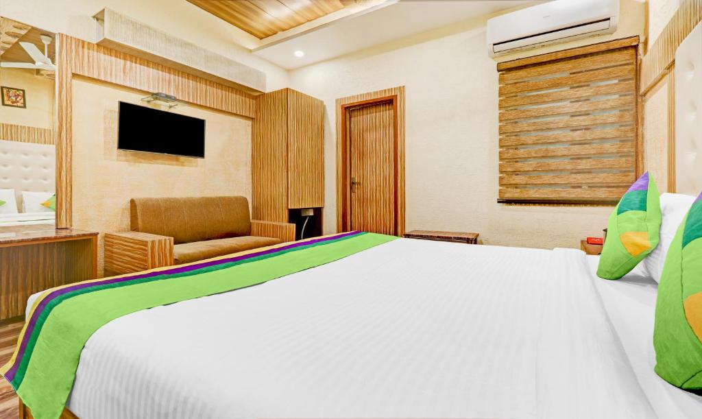 Двухместный ([Sanitized] Standard Double Room), Treebo Trend Hotel PVRX, Amritsar