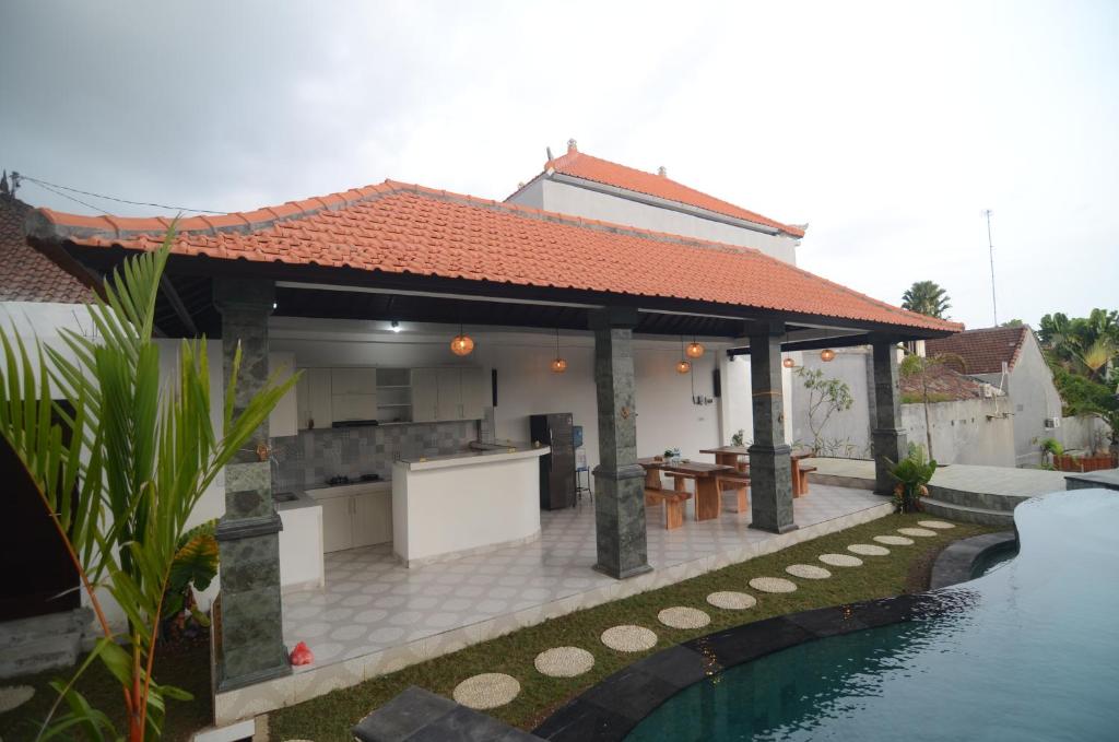 Семейный (Cемейный номер с собственной ванной комнатой), Kusuma Guesthouse 2