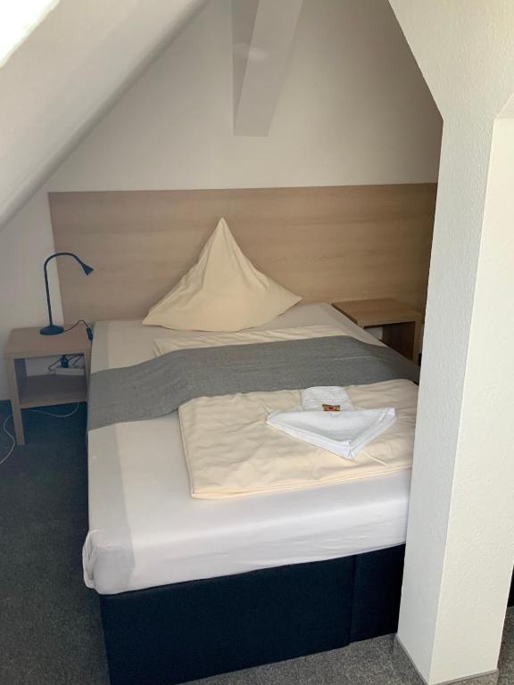 Двухместный (Двухместный номер с 2 отдельными кроватями) отеля Bluhm's Hotel & Restaurant am Markt, Кириц