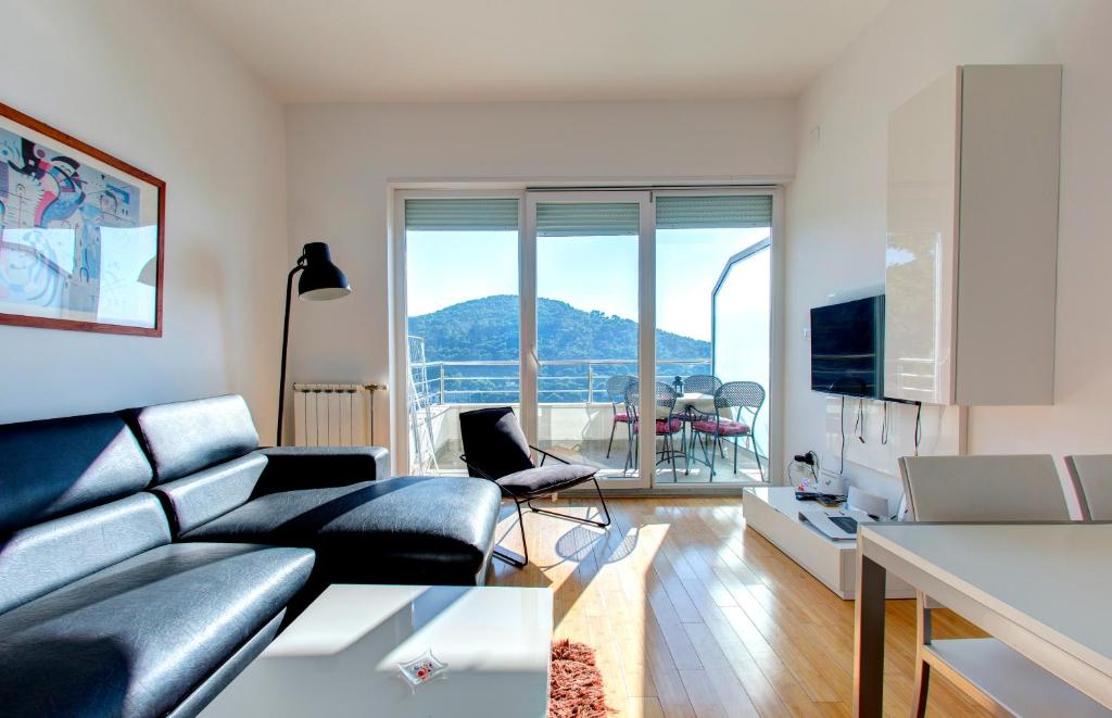 Апартаменты (Апартаменты Делюкс с балконом и видом на море) апартамента Villa Katarina Dubrovnik, Дубровник