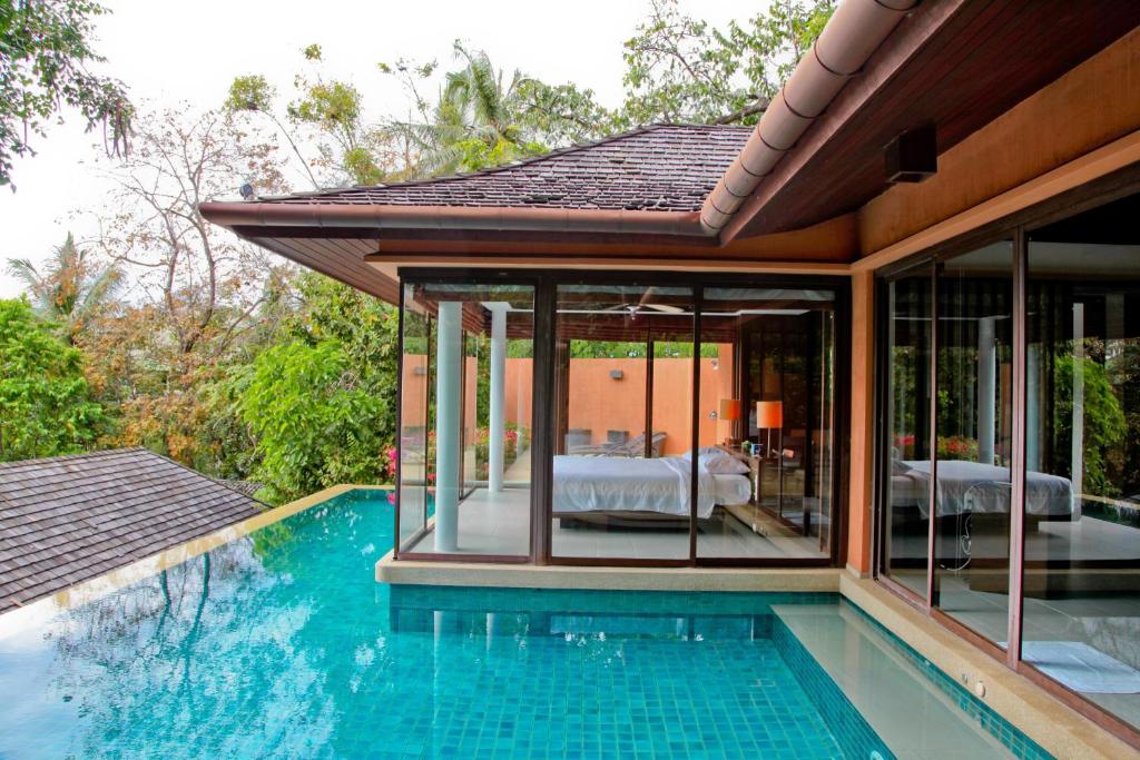 Вилла (Вилла с 1 спальней у бассейна с видом на сад) курортного отеля Sri Panwa Phuket Luxury, Пхукет