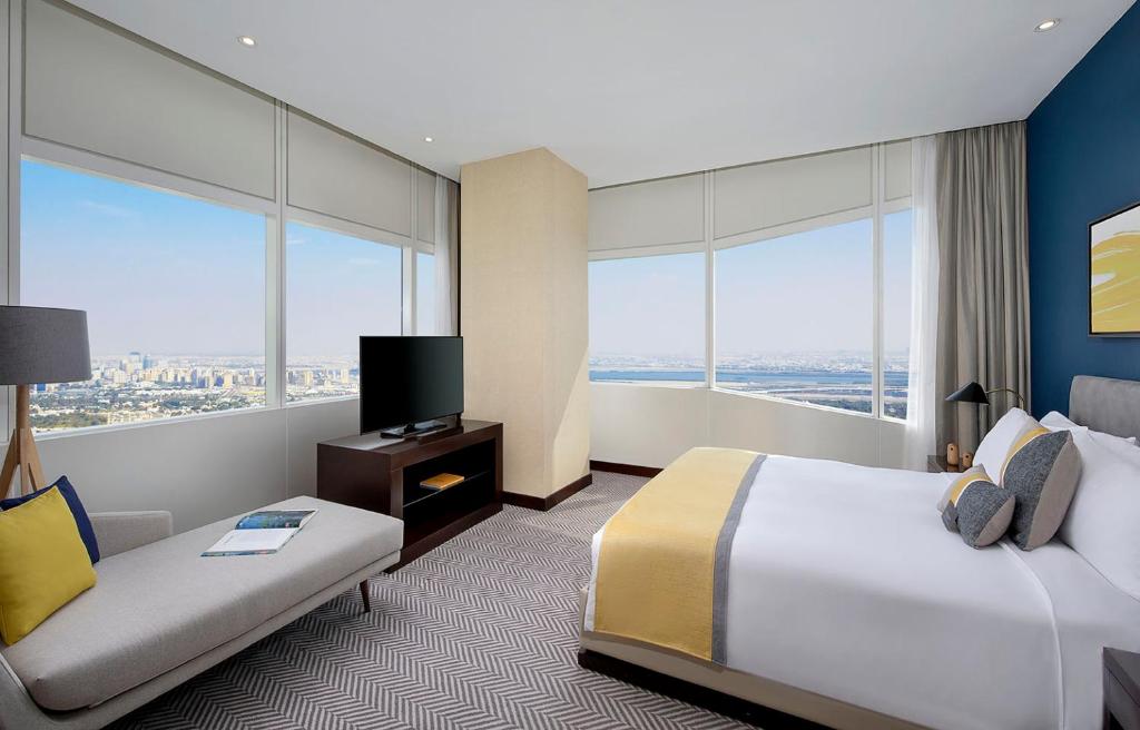 Сьюит (Представительский люкс) отеля Nassima Royal Hotel, Дубай