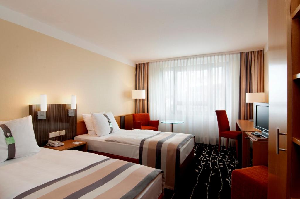 Двухместный (Стандартный двухместный номер с 1 кроватью) отеля Holiday Inn Stuttgart, Штутгарт