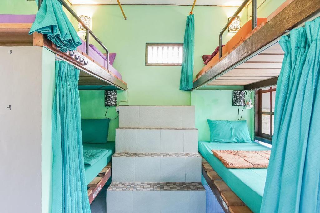 Номер (Кровать в общем 4-местном номере для мужчин и женщин), Padi-Padi Backpackers Home