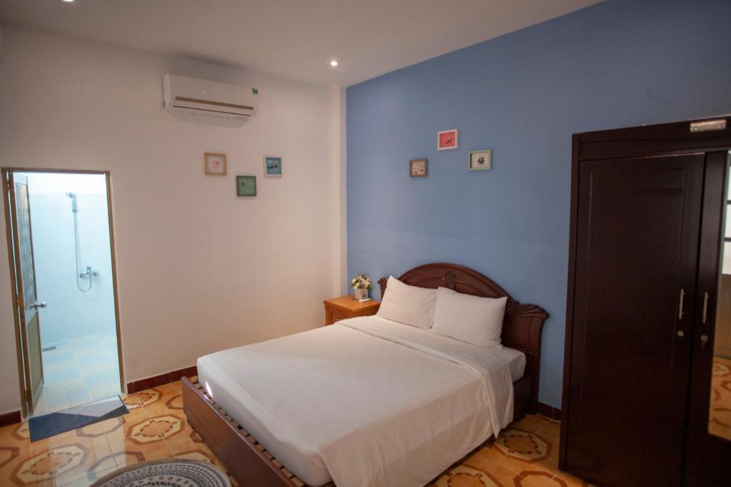 Двухместный (Улучшенный двухместный номер с 1 кроватью) семейного отеля Mint Homestay Nha Trang, Нячанг