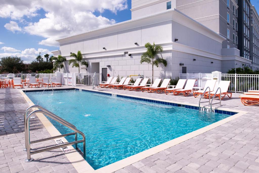Holiday Inn & Suites Orlando International Drive South, an IHG Hotel