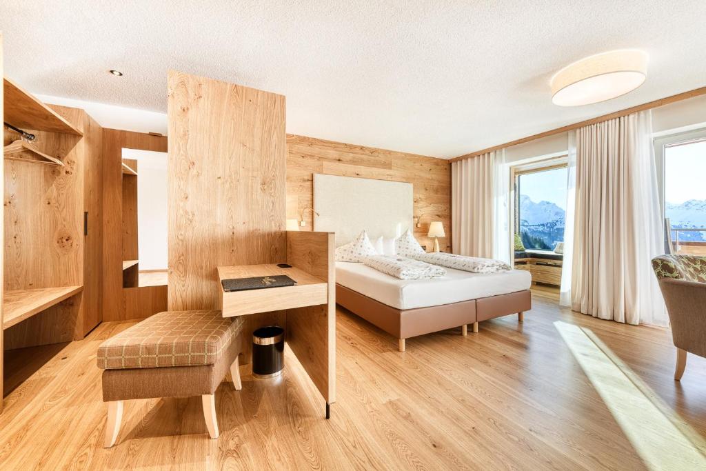 Двухместный (Двухместный номер Делюкс с 1 кроватью) отеля Alpenresort Walsertal, Шварценберг