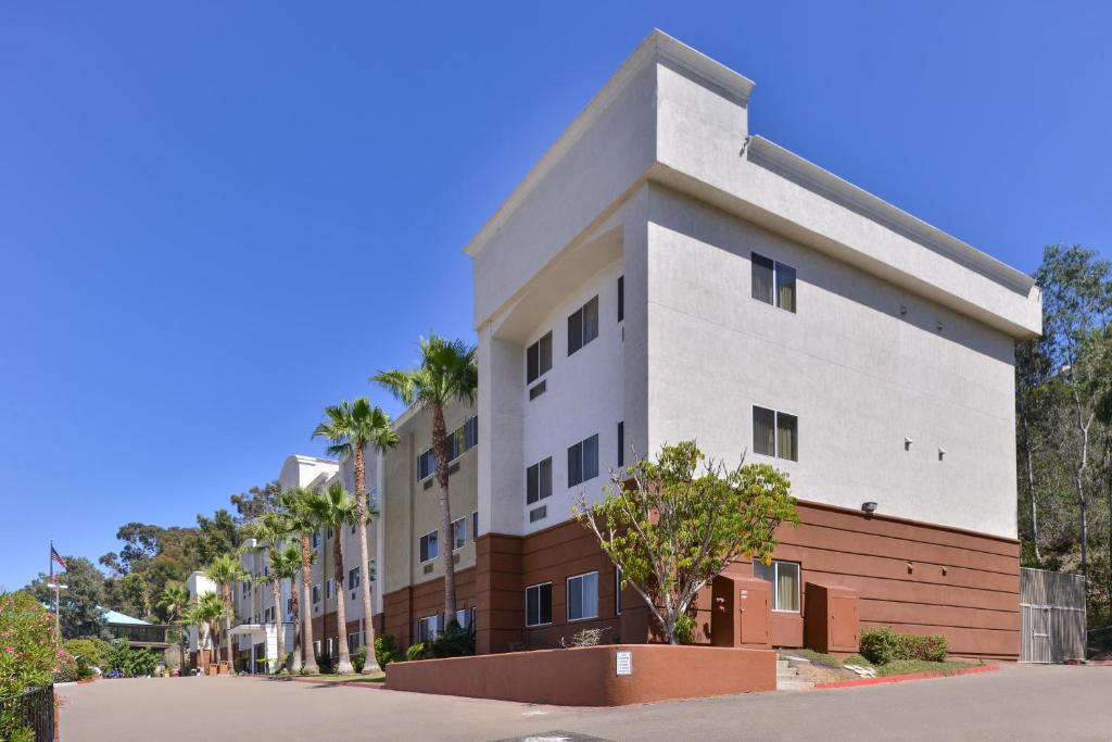 Candlewood Suites San Diego, an IHG Hotel